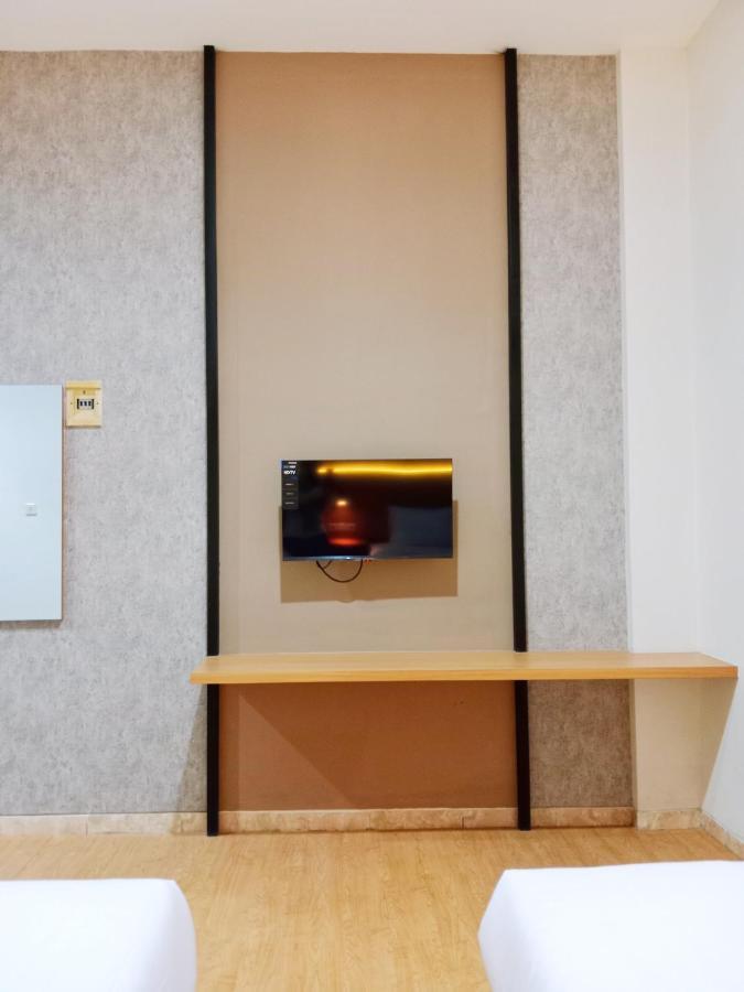 Andita Syariah Hotel Surabaia Exterior foto