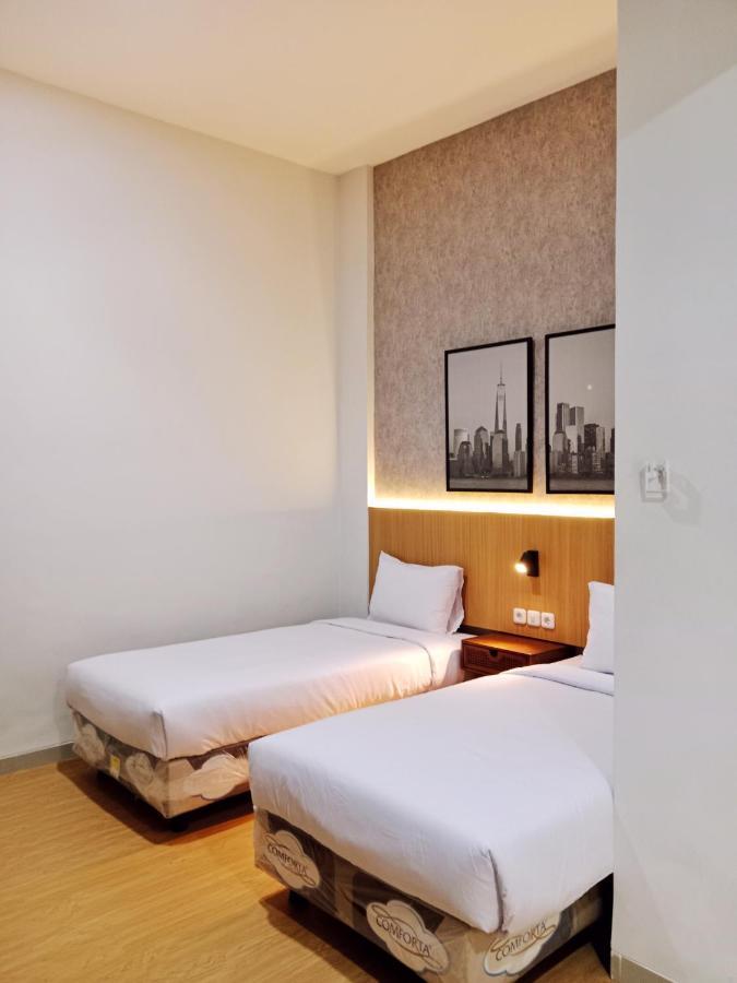Andita Syariah Hotel Surabaia Exterior foto