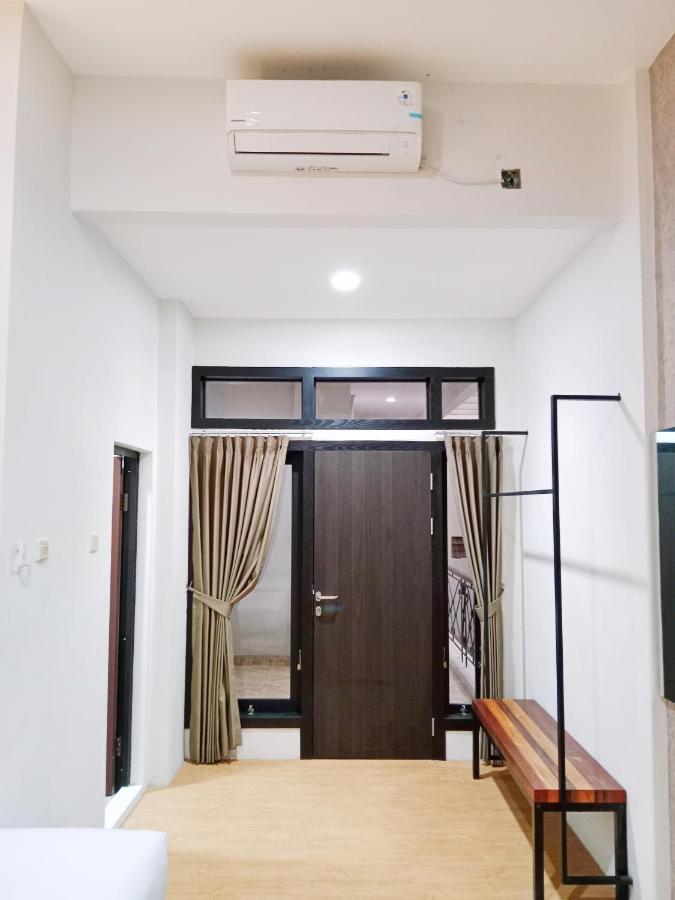 Andita Syariah Hotel Surabaia Exterior foto