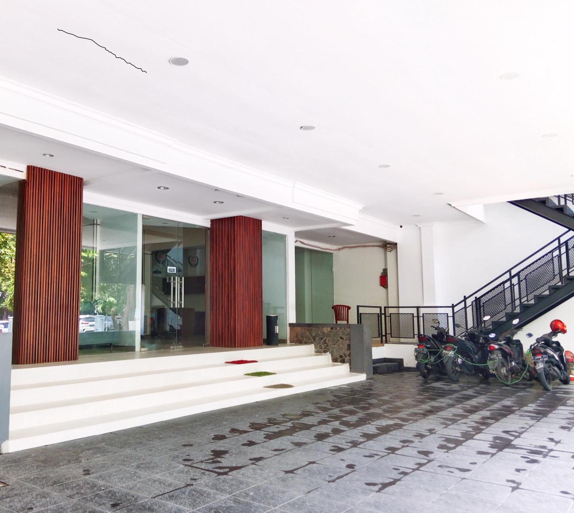 Andita Syariah Hotel Surabaia Exterior foto
